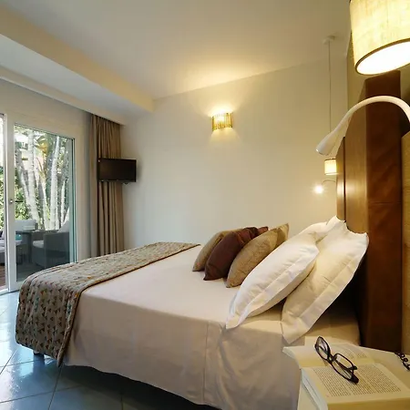 Baia Del Godano & 4* 카포바티카노