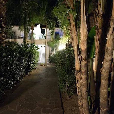 Baia Del Godano & 4* 카포바티카노