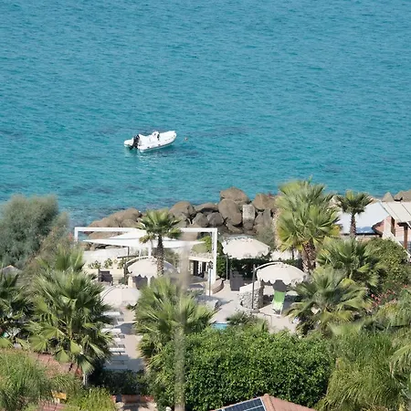 리조트 Baia Del Godano &