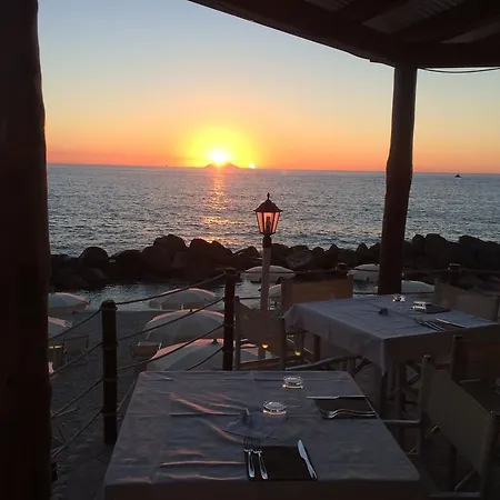 리조트 Baia Del Godano & 4*