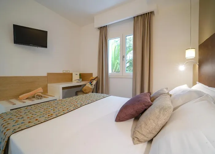 Baia Del Godano & 4*