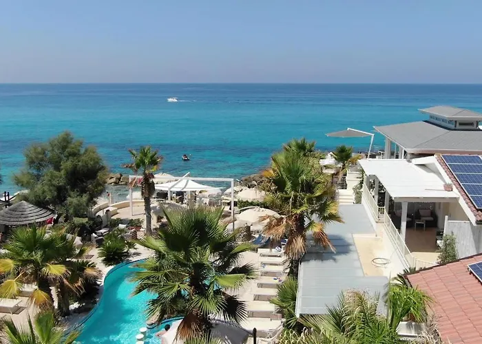 Üdülőközpont Baia Del Godano & Capo Vaticano