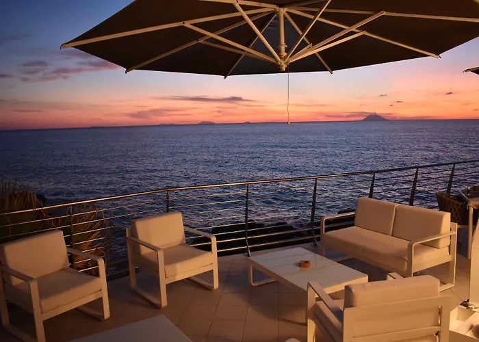 Üdülőközpont Baia Del Godano &