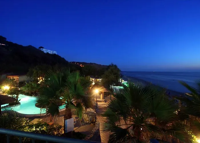 Baia Del Godano & 4* Capo Vaticano