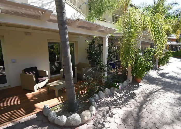 Üdülőközpont Baia Del Godano &