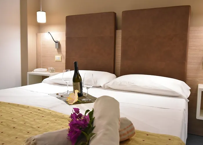 Üdülőközpont Baia Del Godano &